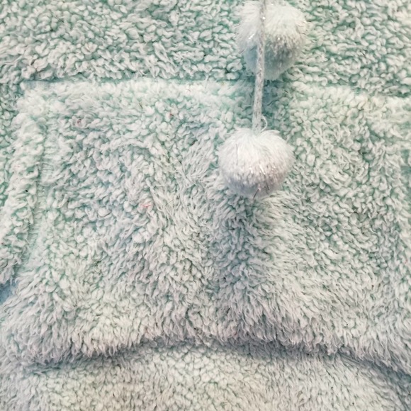 Xhilaration Fuzzy Sweatshirt Mint Green Cozy Warm Cuddly juniors Size S - Picture 6 of 11